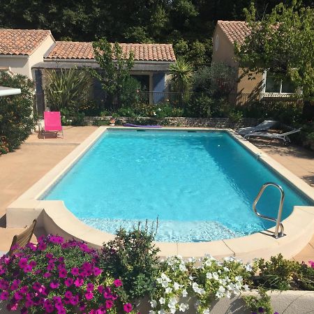 Les Hauts D'Eyragues Gite Aigue Marine Meuble Classe 4 Etoiles Exterior photo